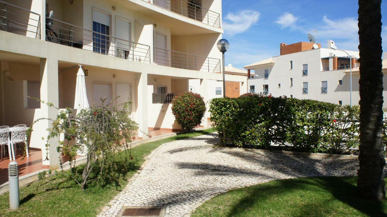 Pool & Garden Oura Flat * Albufeira