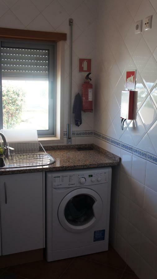 Pool & Garden Oura Flat Holiday home