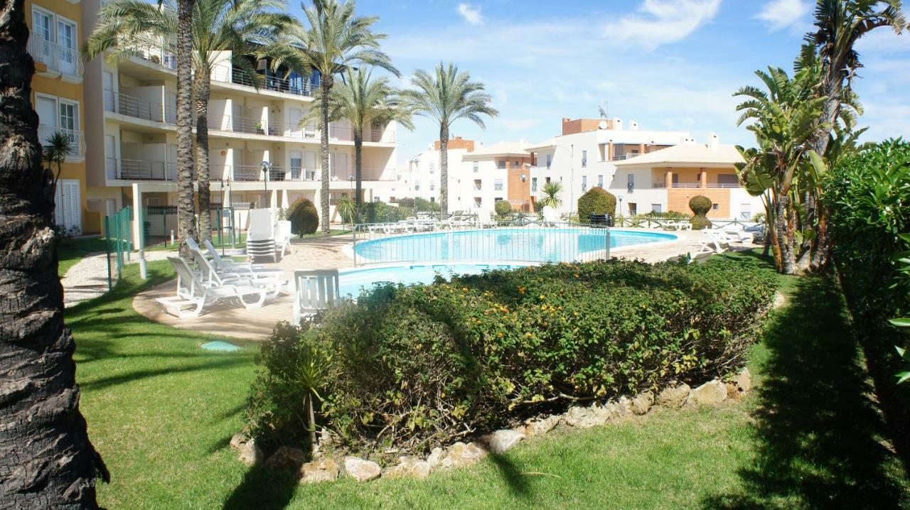 Pool & Garden Oura Flat Holiday home *